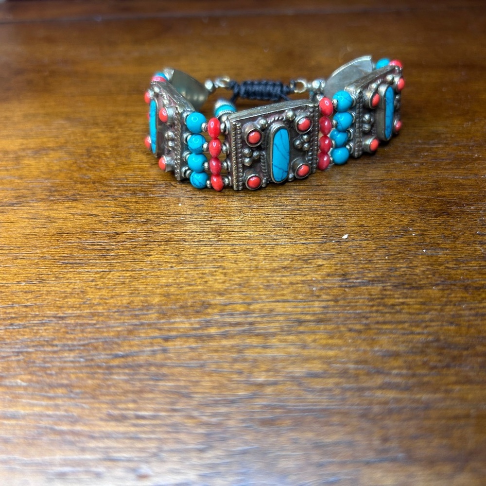 Turquoise and Red Beaded Bracelet - Picture 13 of 13